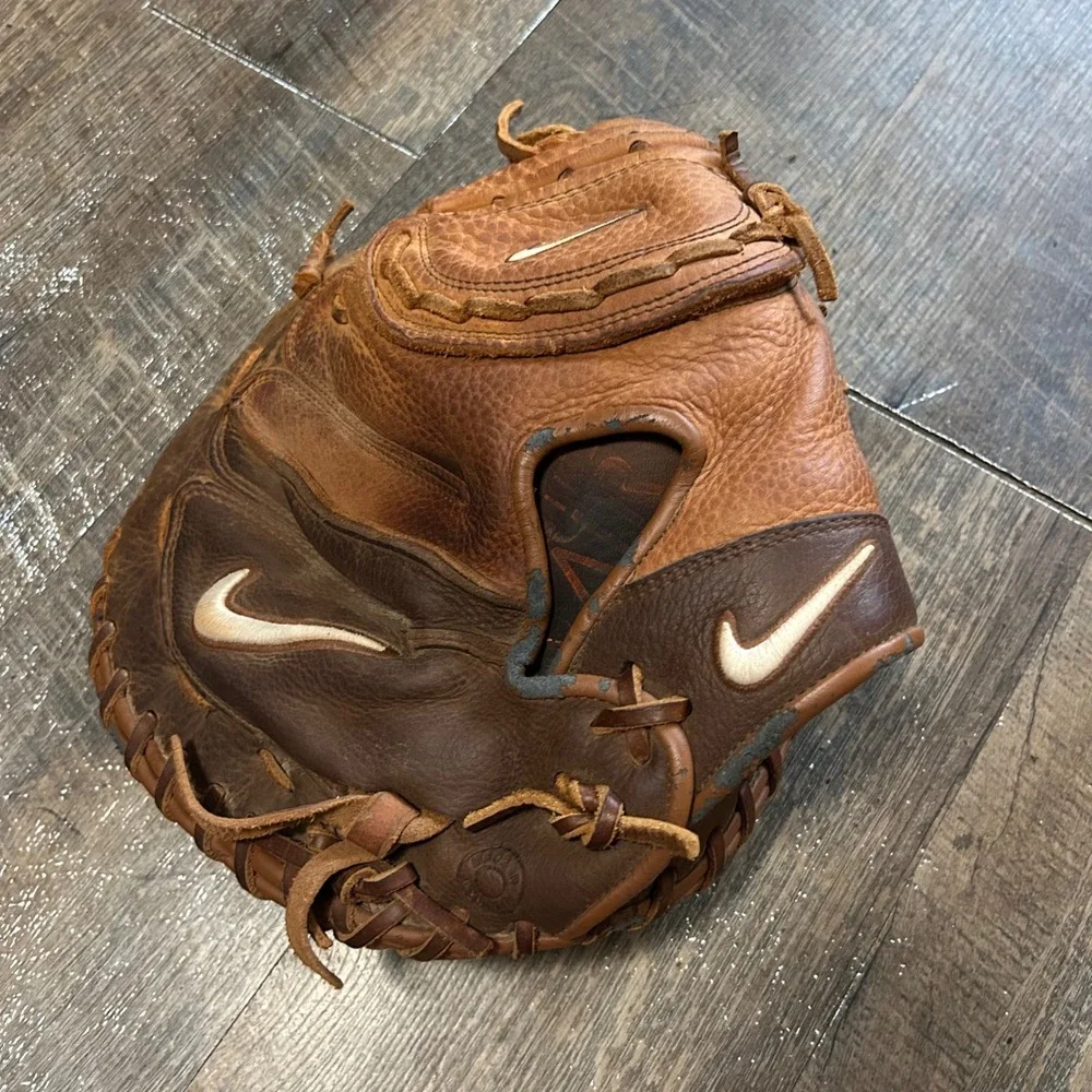 RARE Nike Air Show Elite Fully Broken In 33.5 Baseball Catchers Mitt Left RHT